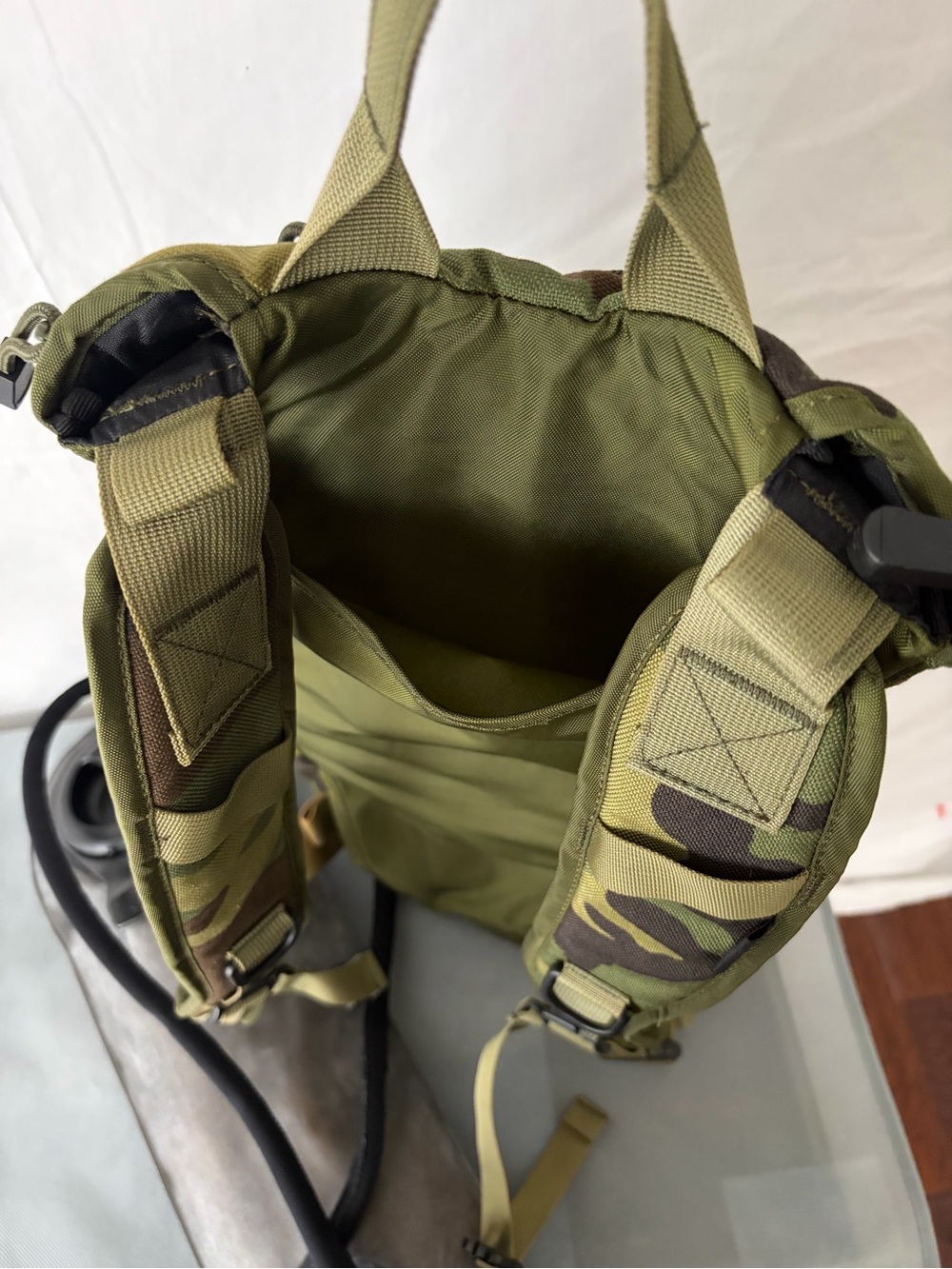 CamelBak Maximum Gear Camo Hydration Pack Backpack (F183) - Picture 8 of 16